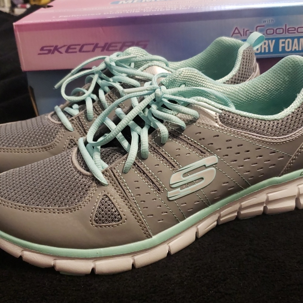 Sketchers air cooled memory foam tennis shoes